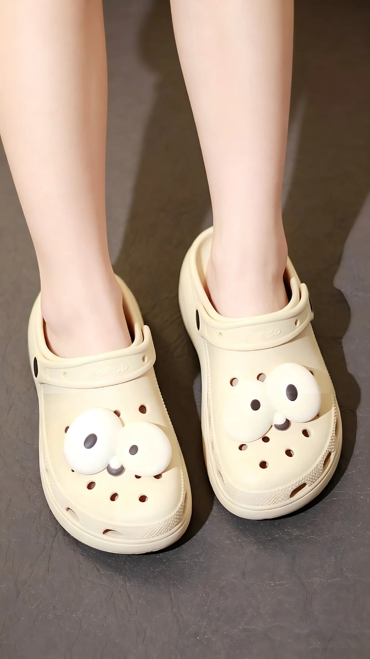 Kunoth lightweight waterproof EVA foam clogs product display