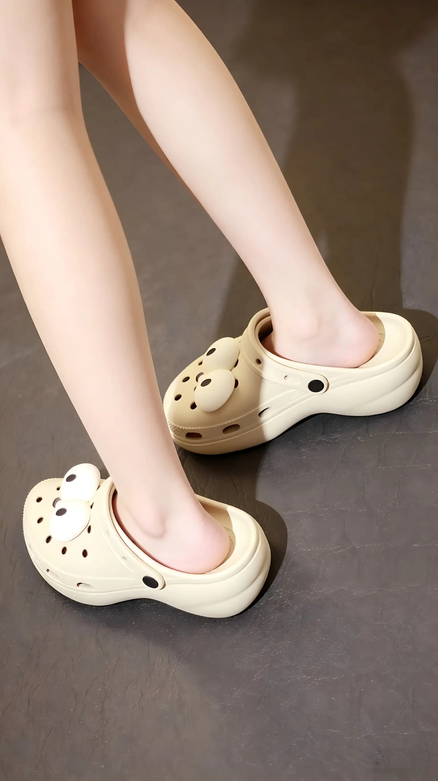 Kunoth lightweight waterproof EVA foam clogs product display