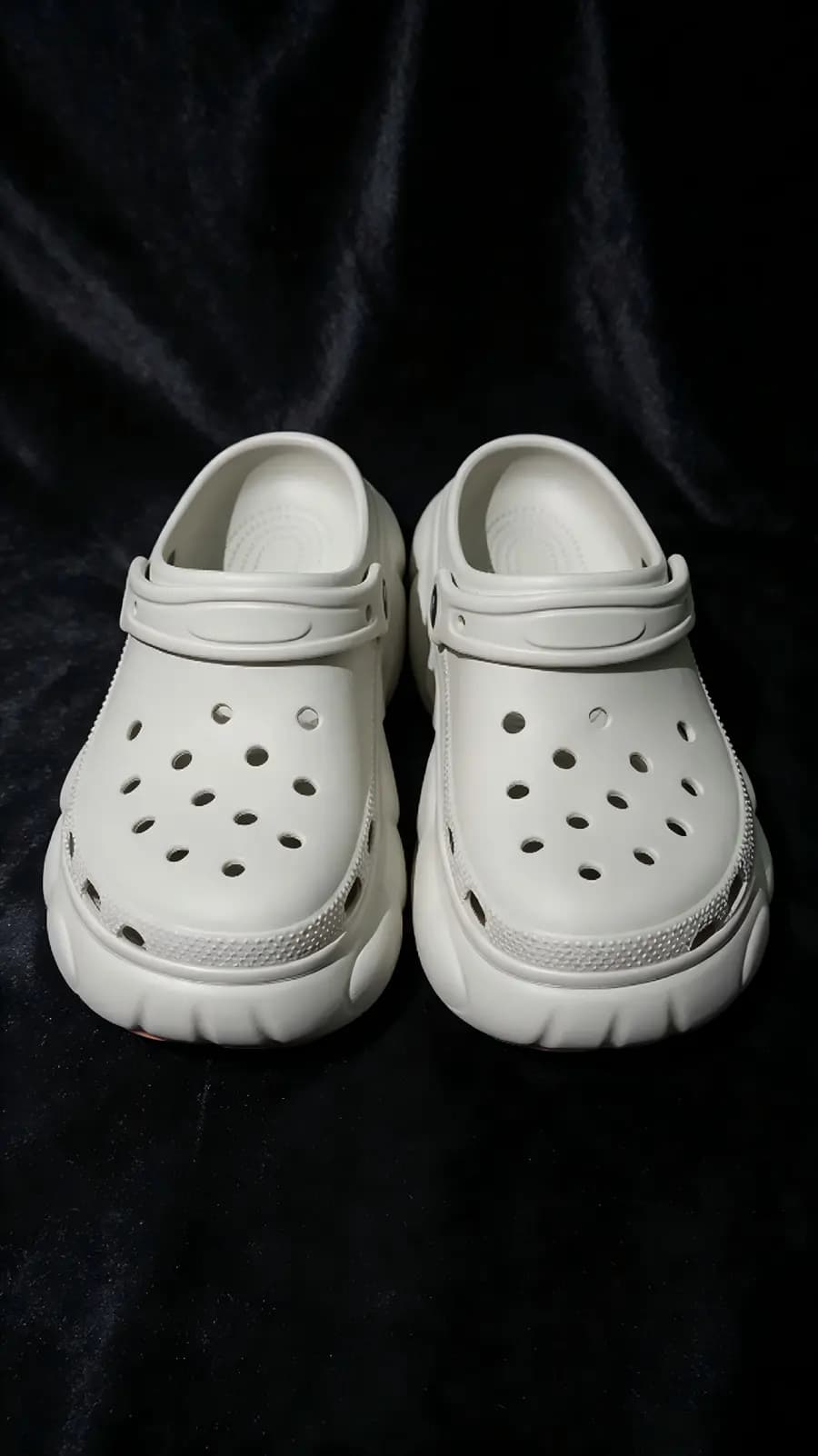 Kunoth lightweight waterproof EVA foam clogs product display