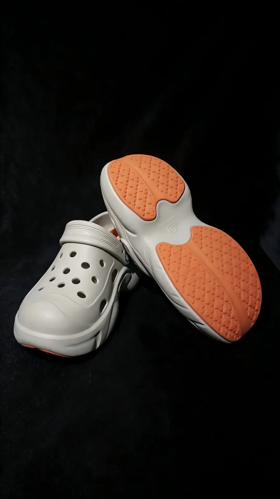 Kunoth lightweight waterproof EVA foam clogs product display