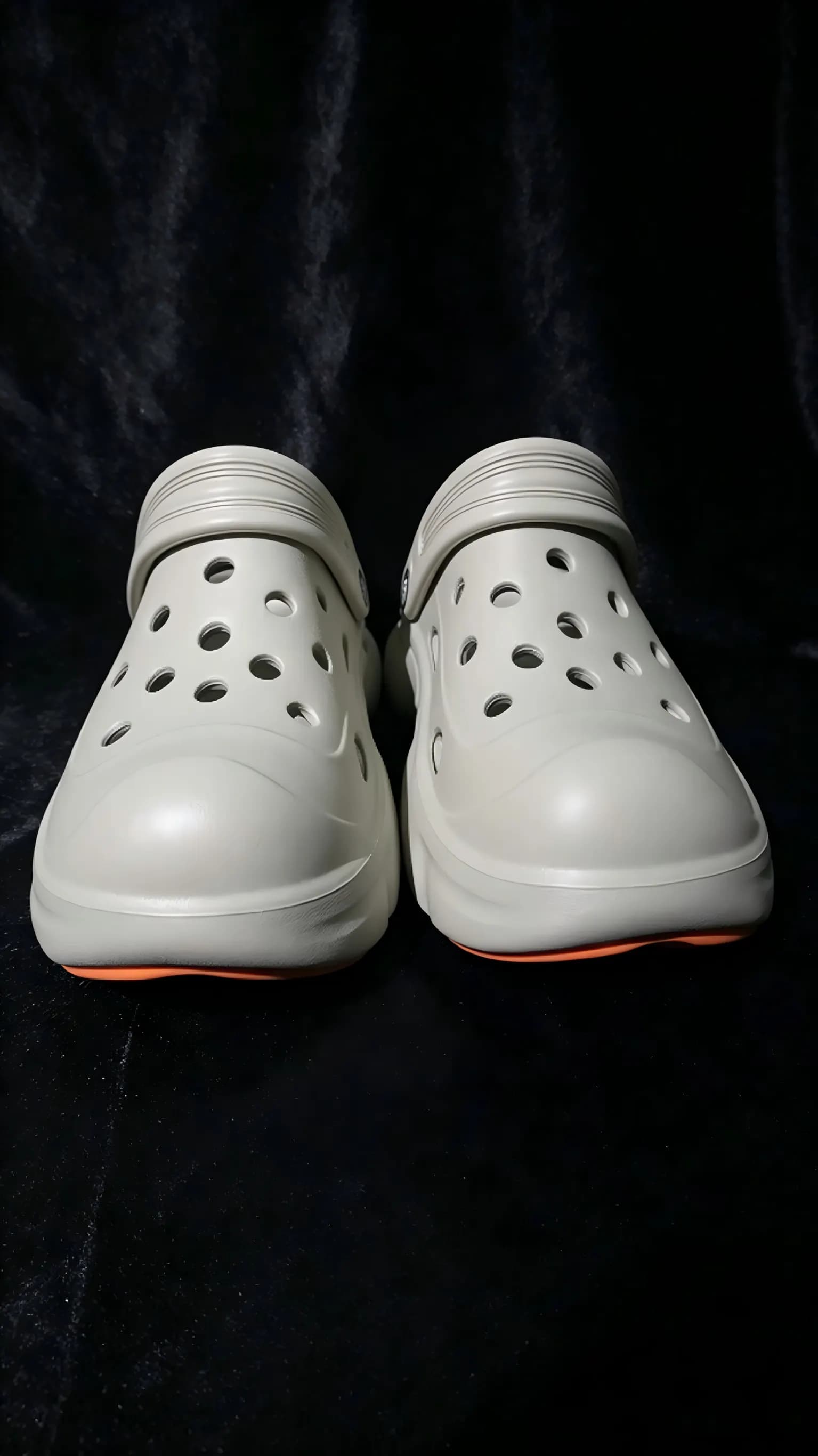 Kunoth lightweight waterproof EVA foam clogs product display